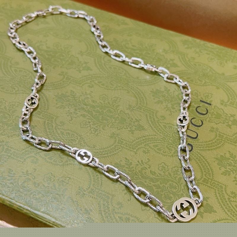 G*u*i necklaces